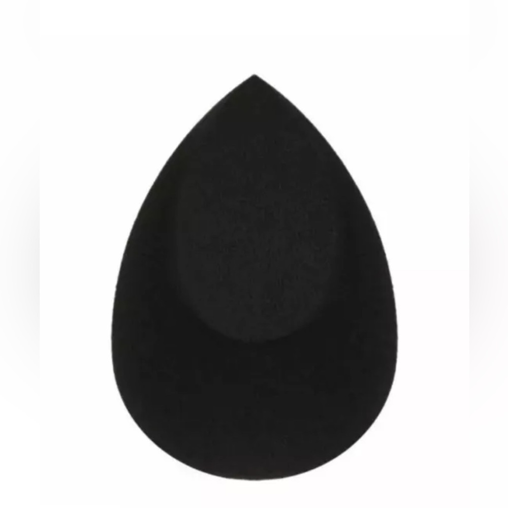 Huda Beauty Tools The BASIC B Straight Edge Sponge Foundation Applicator Black